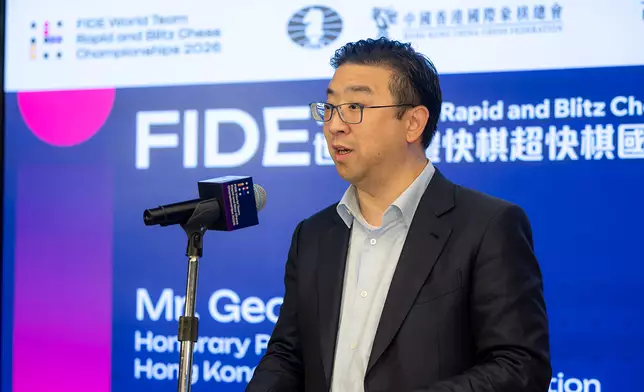 中國香港國際象棋總會名譽會長高鼎國