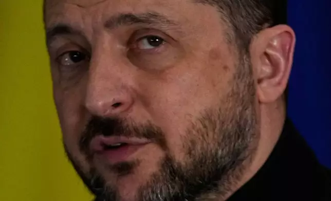 烏克蘭總統澤連斯基於2026年4月4日周六在土耳其伊斯坦堡接受美聯社專訪。(美聯社圖片/Khalil Hamra) AP圖片