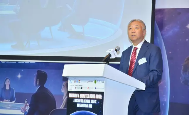 香港大學副校長宮鵬教授為論壇致開幕辭