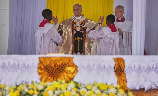 教宗利奧十四世於2026年4月16日周四，在喀麥隆巴門達機場（Bamenda Airport）主持彌撒。當日是教宗為期11天非洲牧靈訪問的第四天。(美聯社圖片/Andrew Medichini) AP圖片