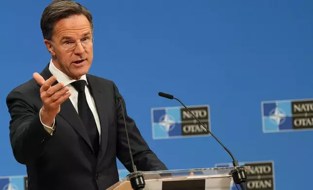 北約秘書長呂特於2026年3月26日周四在布魯塞爾的北約總部，發表2025年北約秘書長年度報告時發言。(美聯社圖片/Virginia Mayo) AP圖片
