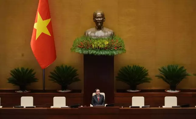 2026年4月6日周一，越南國會主席陳清敏在河內國會開幕會議上就座。(美聯社圖片/侯定) AP圖片