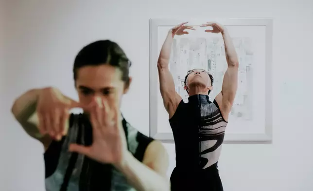 大型舞蹈詩《之間—吳冠中水墨行》宣傳照，圖片來源：香港舞蹈團