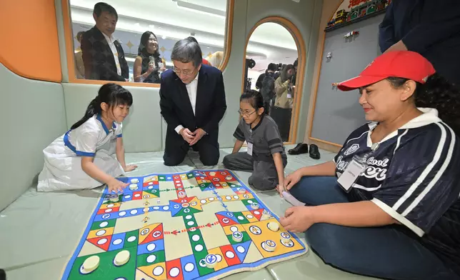 署理政務司司長出席油麻地社區客廳開幕典禮致辭 政府新聞處圖片