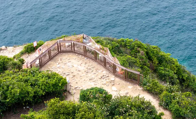 破邊洲觀景台的額外圍欄。 政府新聞處圖片