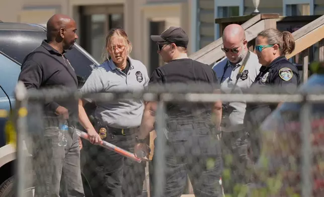 警員在路易斯安那州什里夫波特（Shreveport）大規模槍擊案現場外工作。攝於2026年4月19日周日。(美聯社圖片/Gerald Herbert) AP圖片