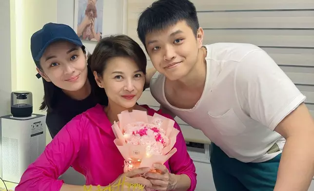 黎燕珊與仔女感情濃（黎燕珊提供）