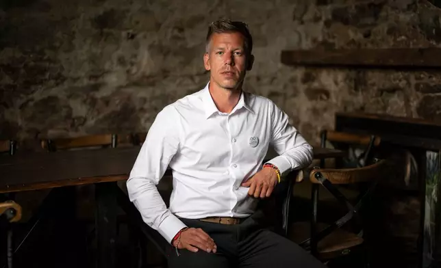 檔案圖片：佩特馬扎爾（Péter Magyar）曾是青民盟（Fidesz）的圈內人，於2月與該黨決裂。圖為他於2024年5月18日在匈牙利瓦茨（Vac）接受美聯社訪問後拍攝的肖像照。(美聯社圖片/Denes Erdos) AP圖片