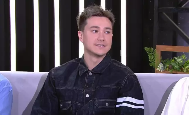 TVB 娛樂訪談節目《一周星星》，星期日晚 10 點 35 分播出第十九集，請來了無綫綜藝節目《試真 D》其中四位主持江美儀、朱敏瀚、曾展望 GM 及吳業坤擔任嘉賓