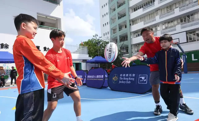 「賽馬會社區七人欖球計劃」早前舉辦「賽馬會精英運動員分享會暨嘉年華」，凝聚社會各界投入體育盛事。