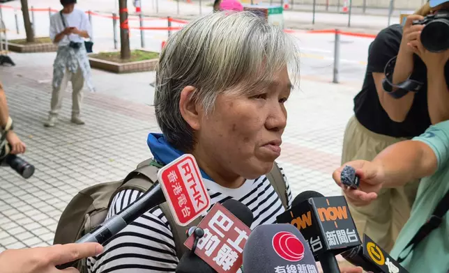 宏建閣婆婆居住43年屋被燒毀。巴士的報記者攝