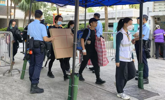 巴士的報記者攝