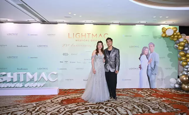 LIGHTMAC代言人陳展鵬和單文柔。
