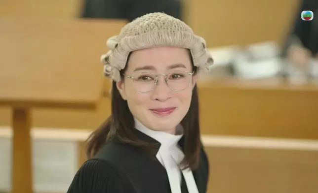 佘詩曼一家三口嘅溫馨互動真係好感人。