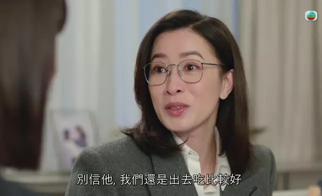 佘詩曼一家三口嘅溫馨互動真係好感人。
