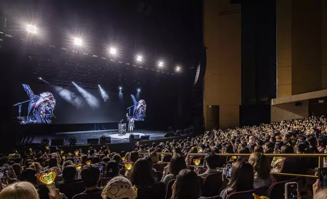 YENA崔叡娜4月25日於澳門倫敦人劇場舉行演唱會。