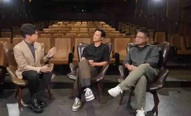 《寒戰1994》導演梁樂民、主演吳彥祖接受主持王鎮泉訪問。