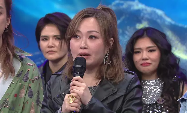 黎若雪圓夢踏上《中年好聲音》舞台。