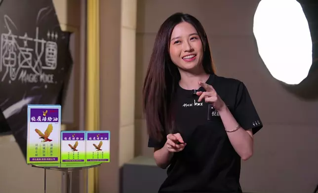 Carmen嘅世界級表情連排舞師都被冧到。