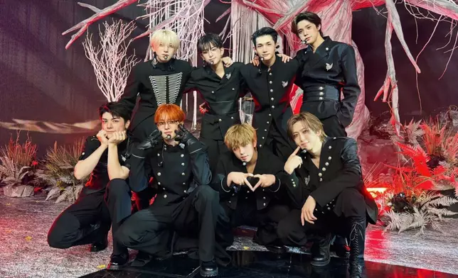 ＆TEAM是由韓國HYBE旗下廠牌YX LABELS打造的9人國際男團。