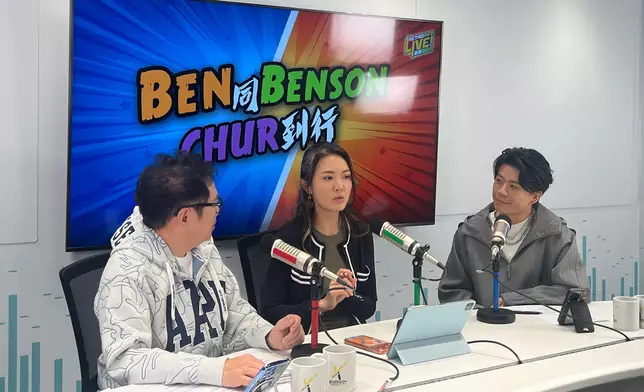 Tobt接受李有毅（左）、李國煒（右）訪問。