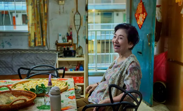 鮑起靜