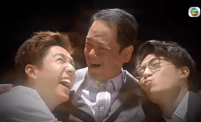 陳嘉輝在《愛回家》飾演「朱凌凌」嚴父「朱展律師」