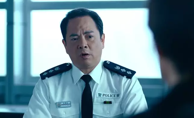 陳嘉輝在其餘劇集如《異空感應》、《破毒強人》、《你好，我的大夫》、《金宵大廈》、《美麗戰場》等也有出色演出