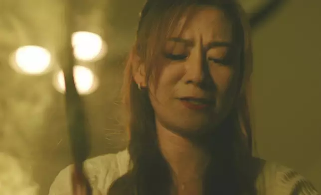 江若琳殘忍殺狗。