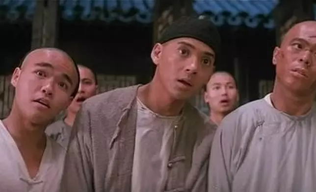 在《黃飛鴻》中飾演「梁寬」一角