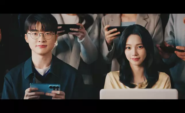 兩位頂級明星跨界合作。影片截圖
