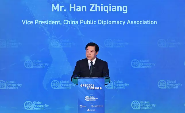 中國公共外交協會副會長韓志強就「中國的全球治理倡議」發表主題演講。