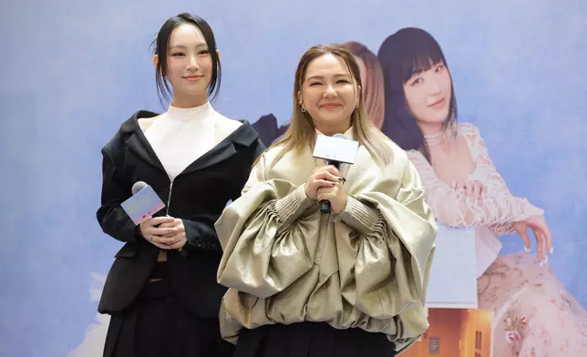 Janice大讚Gigi成長不少且保持謙卑，Gigi則謂能與偶像同台如夢似幻。