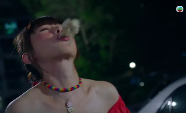 呢一幕真係喺網度洗晒版。