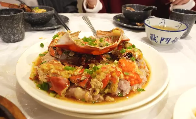 黃椒醬肉餅蒸膏蟹挑戰膽固醇極限。