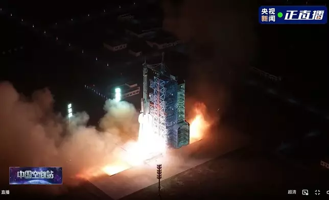 神舟二十三號飛船發射升空。央視直播截圖