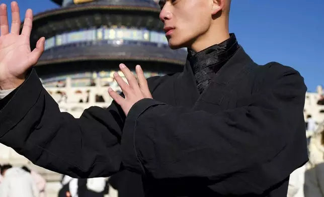 2024年8月車禍猝逝的21歲少林寺「最帥武僧」秋風