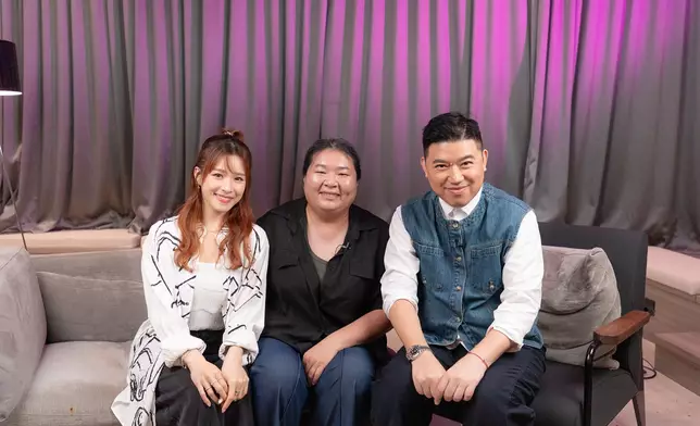 李蔓瑩與《香城映画》阿霞接受葉念琛《越問越雙琛》訪問。