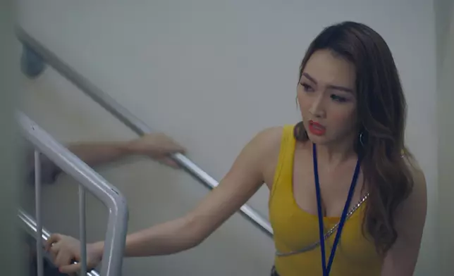 黃子桐真係好拼搏架，其實可以封佢做「拼搏小背心」。