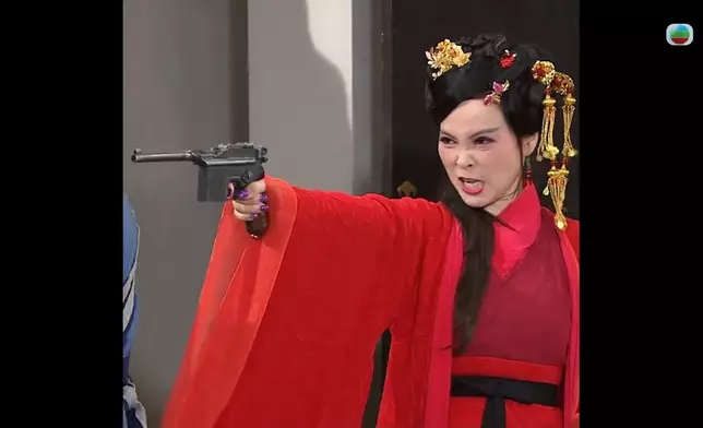 呢段「神惡搞」，全部特登用咗四比三嚟呈現，令件事惡搞得嚟更原汁原味。