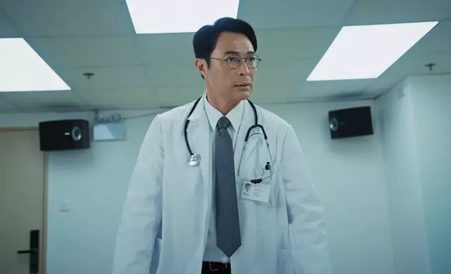 張達倫扮演高永文醫生