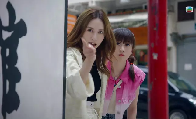 嘉欣同Carmen真係好多位都好似樣。
