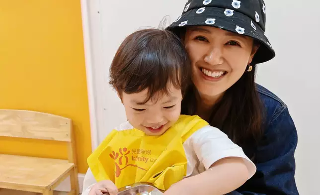 34歲的港姐張寶兒（Bowie）與袁偉豪（Benjamin）婚後育有兩子，家庭生活幸福美滿