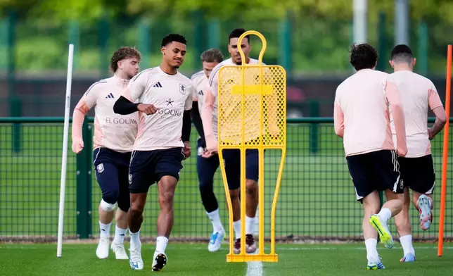 阿士東維拉（Aston Villa）球員奧利屈堅斯（Ollie Watkins）於2026年5月6日周三，在英格蘭塔姆沃思（Tamworth）參與訓練，備戰對陣諾定咸森林（Nottingham Forest）的歐霸盃（Europa League）足球賽事。(美聯社圖片/Nick Potts) AP圖片