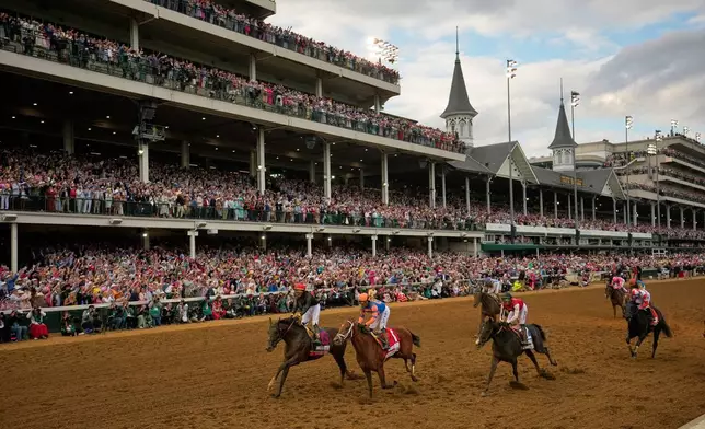 2026年5月2日（周六），肯塔基州路易斯維爾（Louisville, Ky.）卓吉爾園馬場（Churchill Downs）舉行第152屆肯塔基打吡（Kentucky Derby）賽馬，由奧迪斯（Jose L. Ortiz）策騎的「金色節奏」（Golden Tempo），左方奪冠。(美聯社圖片/Abbie Parr) AP圖片