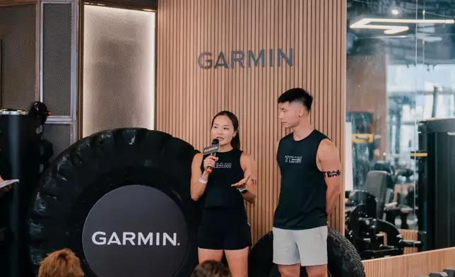 Team Garmin 成員展示使用 Garmin 腕錶優化訓練