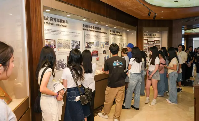 行史陳列室導賞涵蓋新舊中銀建築、中銀香港發展史等內容，讓年輕人深入了解銀行運作和企業文化。
