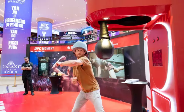 《UFC格鬥之夜澳門》的格鬥週期間，賓客可參與UFC擁躉體驗，沉浸於由八角籠延伸的熱血氛圍，盡享腎上腺素飆升的格鬥體驗。