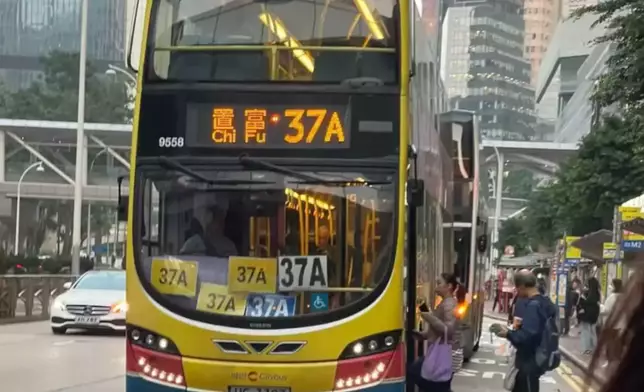 涉事的巴士路線是37A。網上圖片