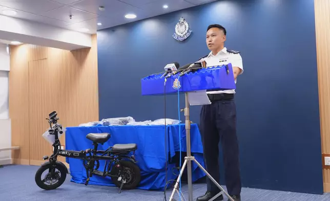 經元朗警區特別職務隊及交通隊深入跟進後，昨日（6月1 日）下午在元朗區拘捕一名18歲本地男子。行動中，警方成功檢取一部相信是涉案的電動單車，以及被捕人士當日身穿的衣物。